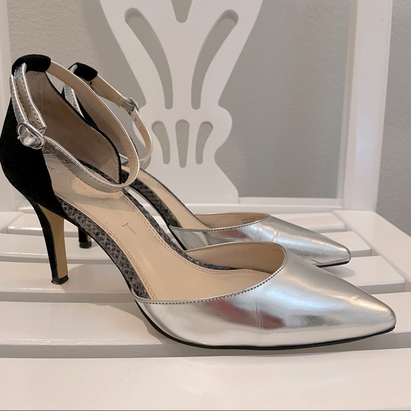 Banana Republic Super Cute and Versatile Tri-color Heels in Size 7.5 - Picture 2 of 7